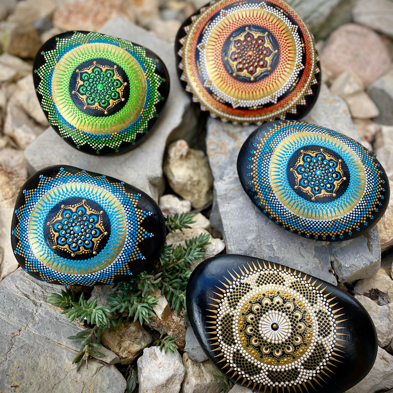 Mandalas de multiples couleurs - Sowilo