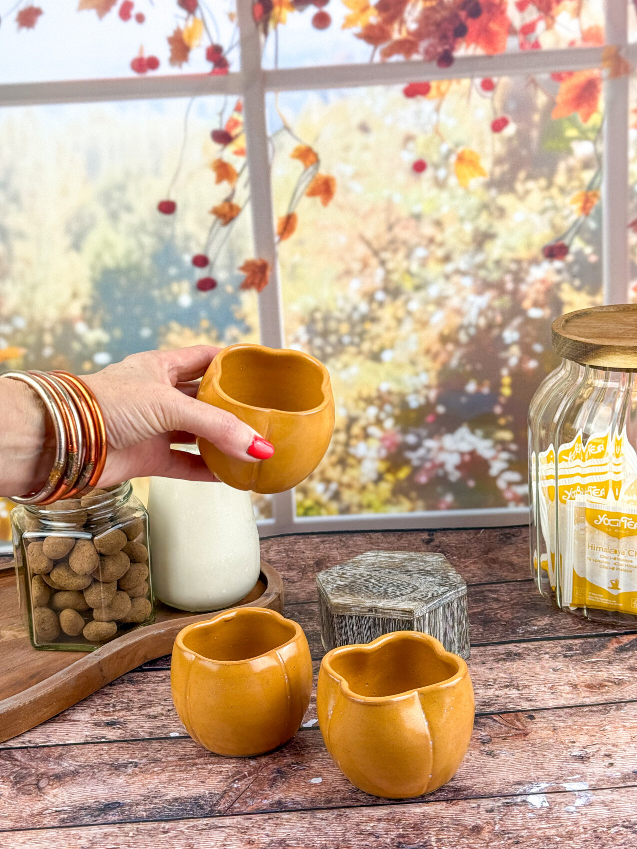 Trio de tasses format café modèle mini citrouille, émail Octobre